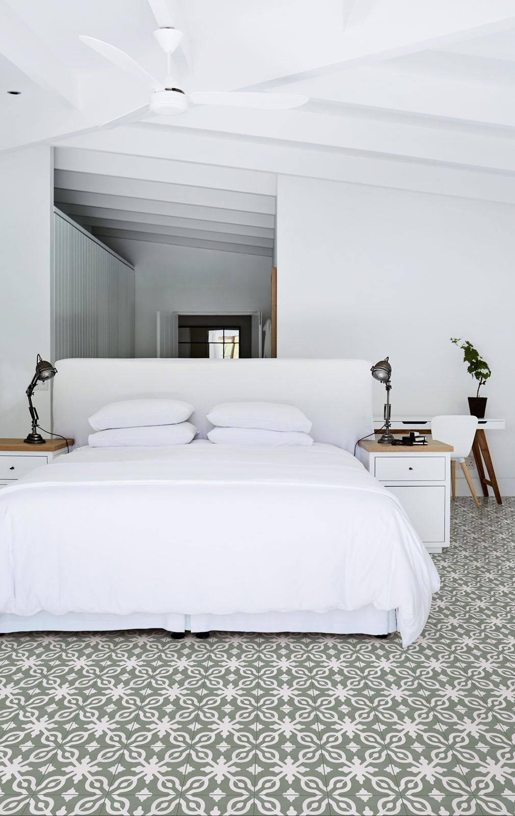 Fliese Patchwork Dekor Zementoptik grün weiß Contrasti Tappeto 9 Ragno by Marazzi