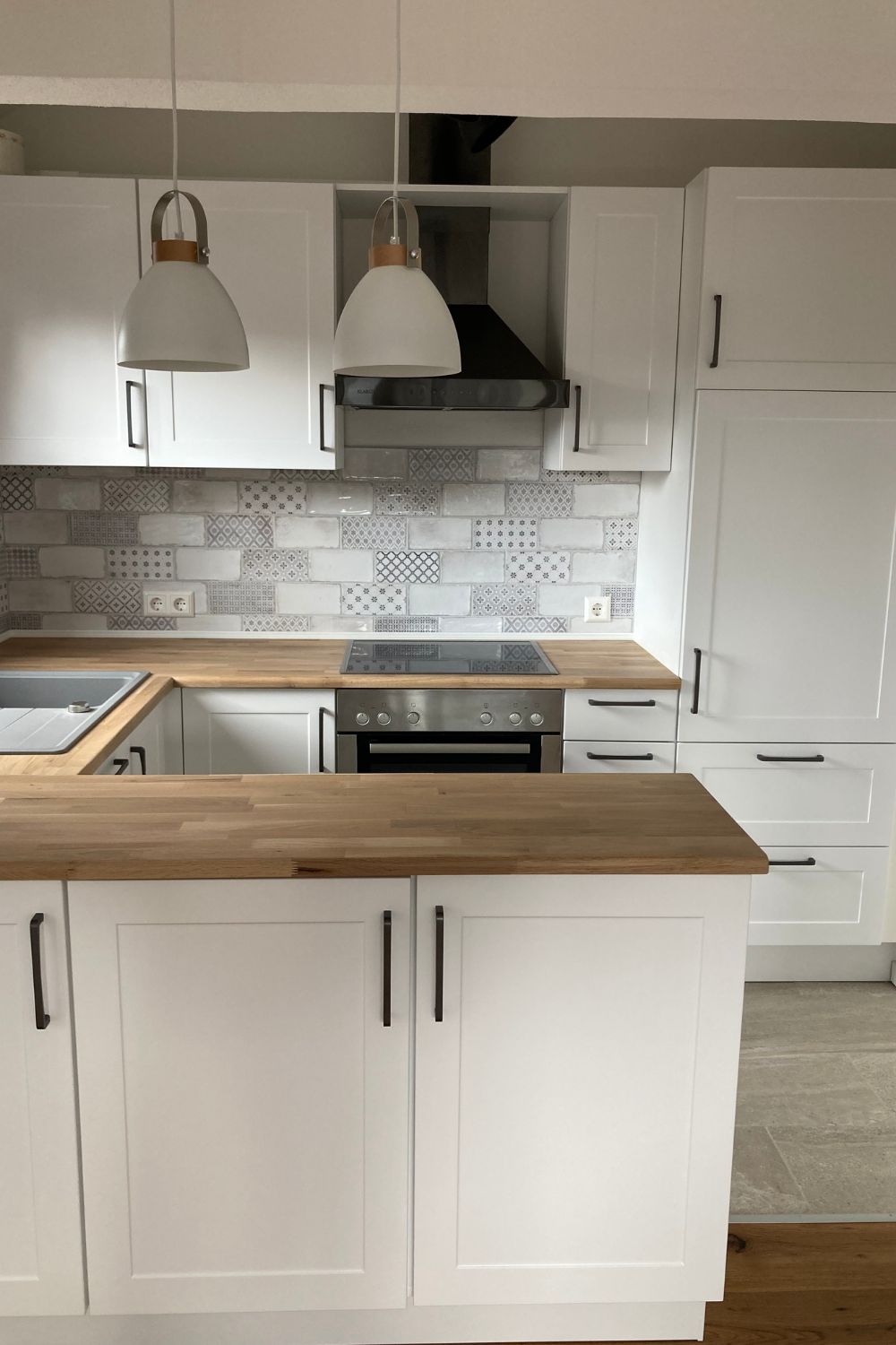 Wandfliese glasiert gewellt mediterran Retro Vintage weiß glänzend Vita Bianco Fabresa