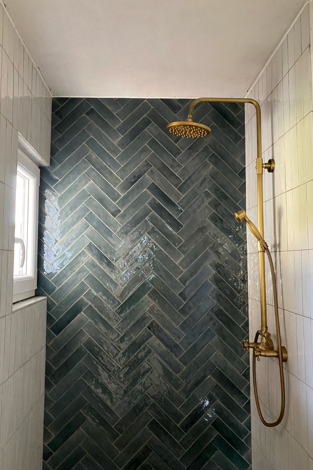 Fliese türkis glasiert unregelmäßige Oberfläche Look Ragno by Marazzi