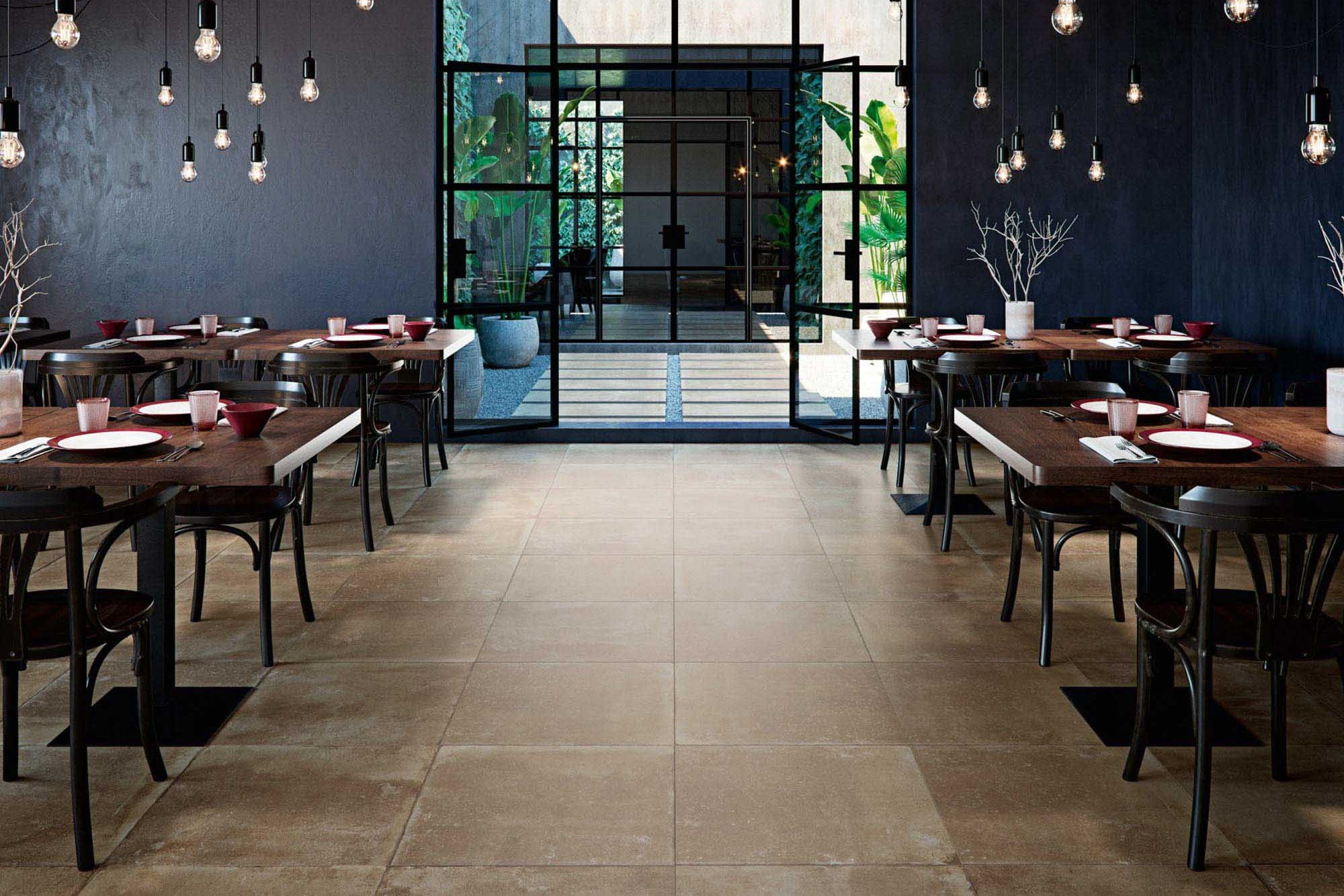 Terrassenplatte Terracotta-Optik Aparici Cotta Brown Steinoptik braun Ambiente