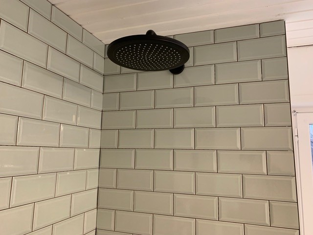 Metro Fliese krakeliert für Küche Bad Craquelé Krakelee grün-beige glänzend 10x20cm Facettenfliese