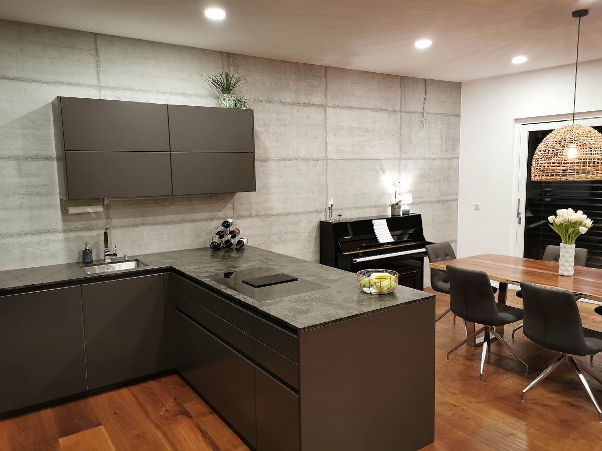 Fliese Sichtbeton Betonoptik Großformat grau zementgrau Form Cement Sant Agostino