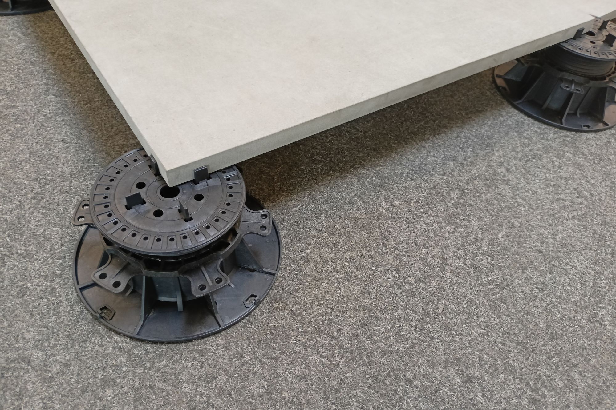 Stelzlager für Terrassenplatten höhenverstellbar mit 3mm Fuge "Prince"