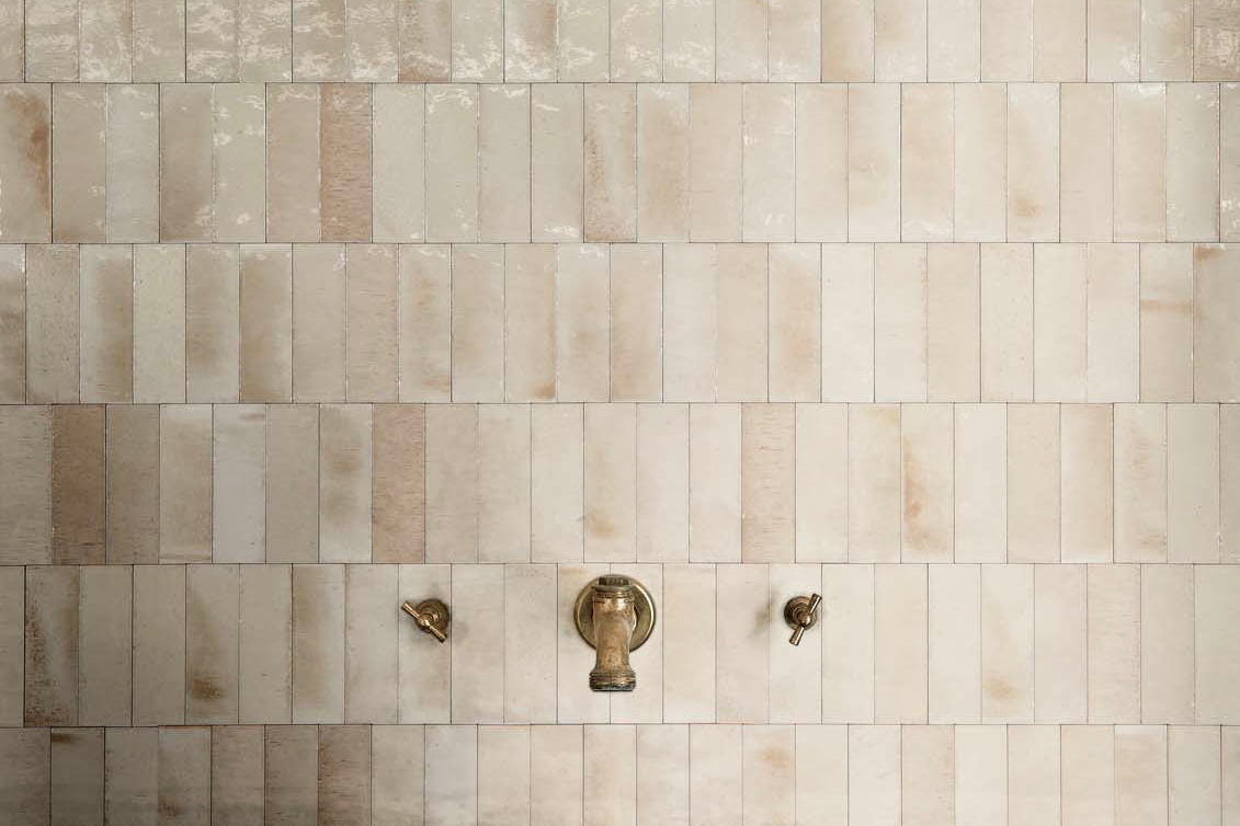 Fliese unregelmäßige Oberfläche 7,5x20 cm "Gleeze Beige" glänzend Ragno by Marazzi