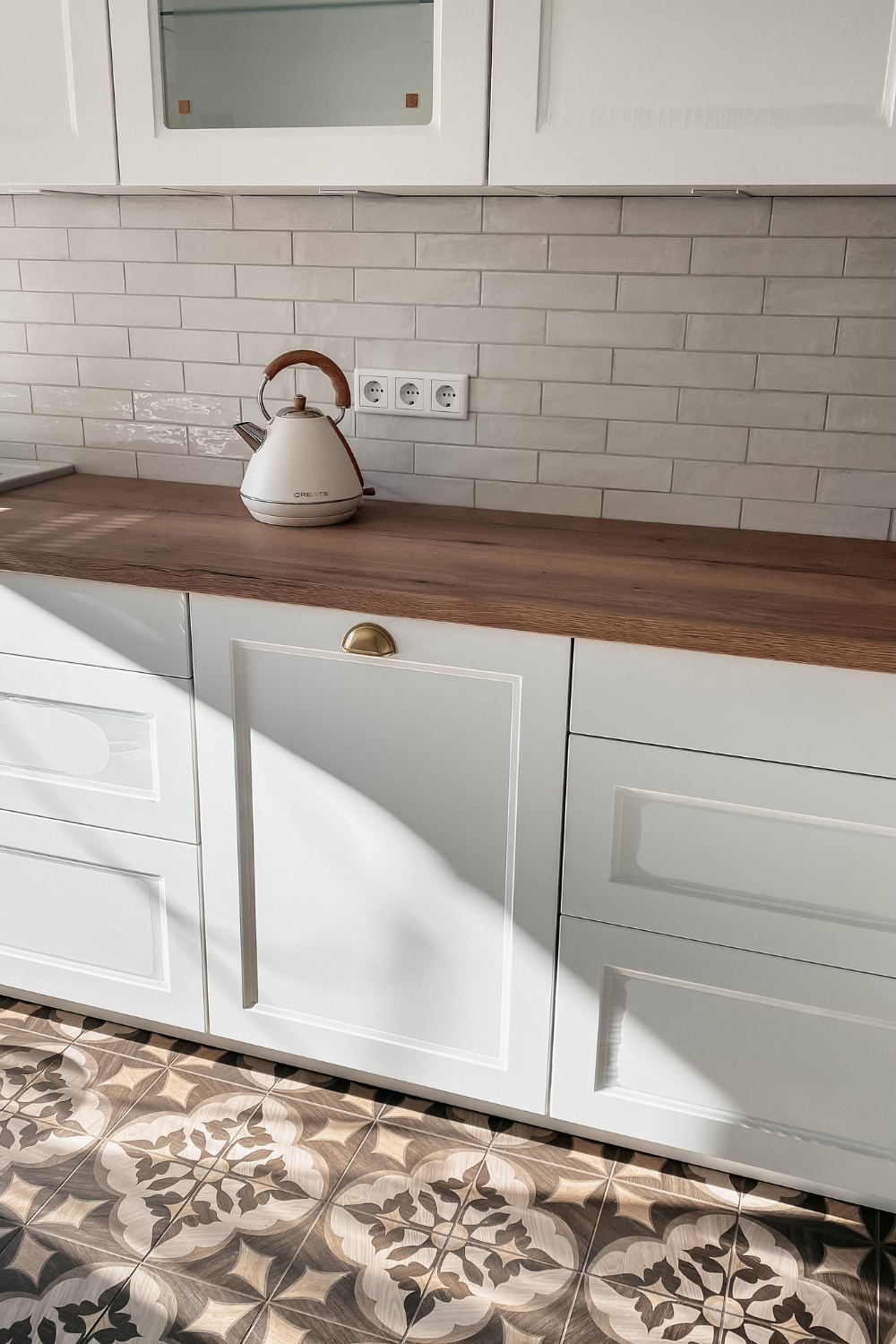 Look Bianco 6x24_Ragno weiße Fliese Fliesenspiegel Küche