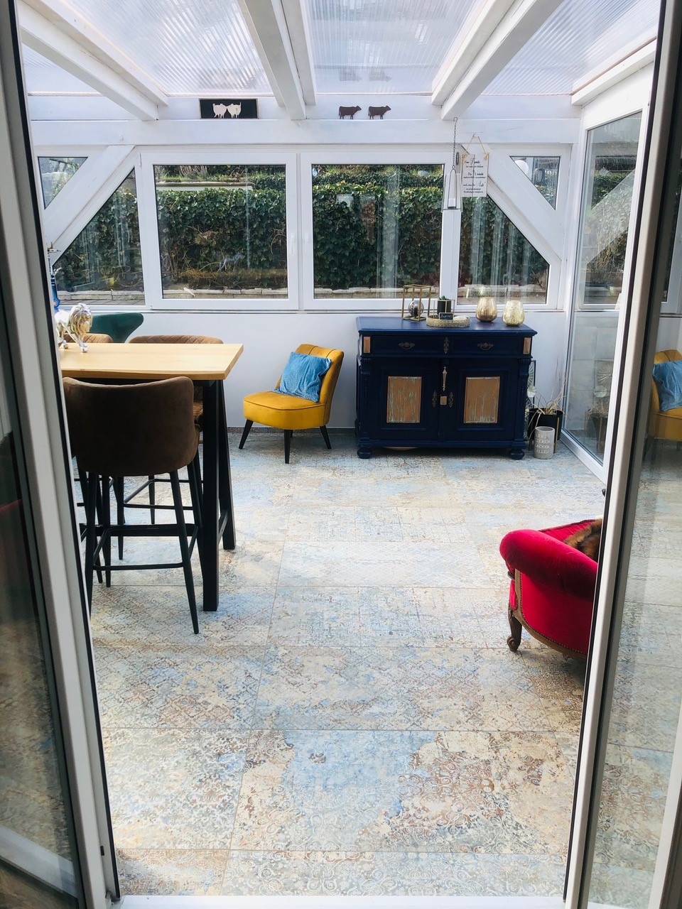 Fliese Ornamente Dekor Vintage Teppichoptik Carpet Vestige natural auch bekannt als Caresanablot