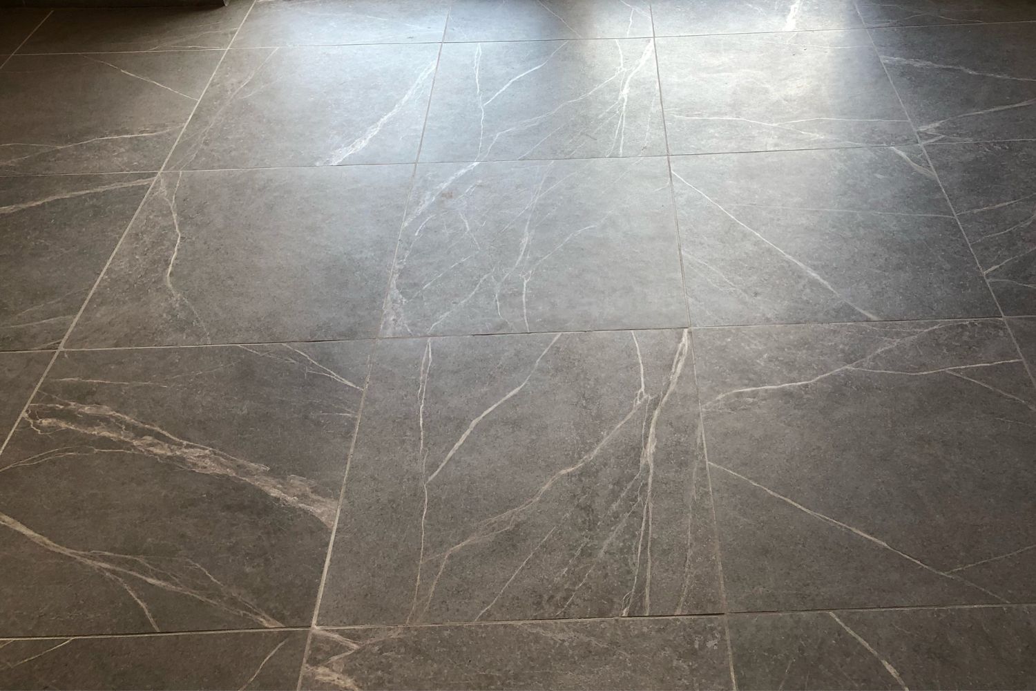 Fliese Speckstein-Optik grau matt Soap Stone Grey Cercom