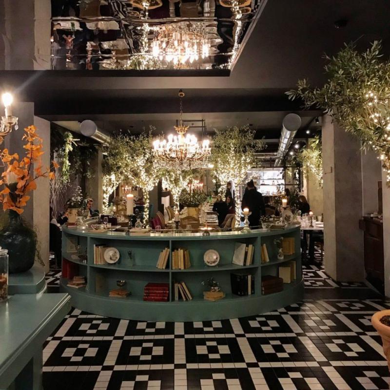 Fliese Schachbrett schwarz weiß Verlegung Bodenfliese schwarz-weiß