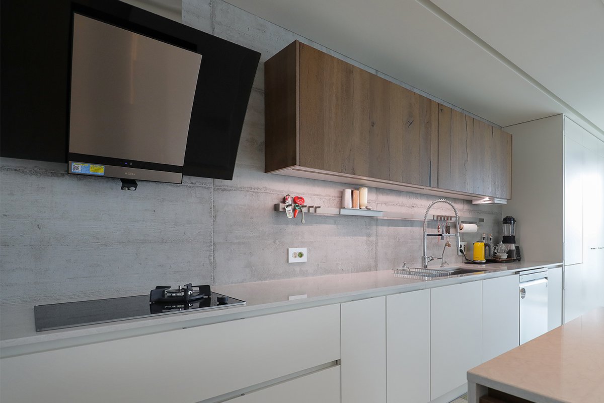 Fliese Sichtbeton Betonoptik Großformat grau zementgrau Form Cement Sant Agostino