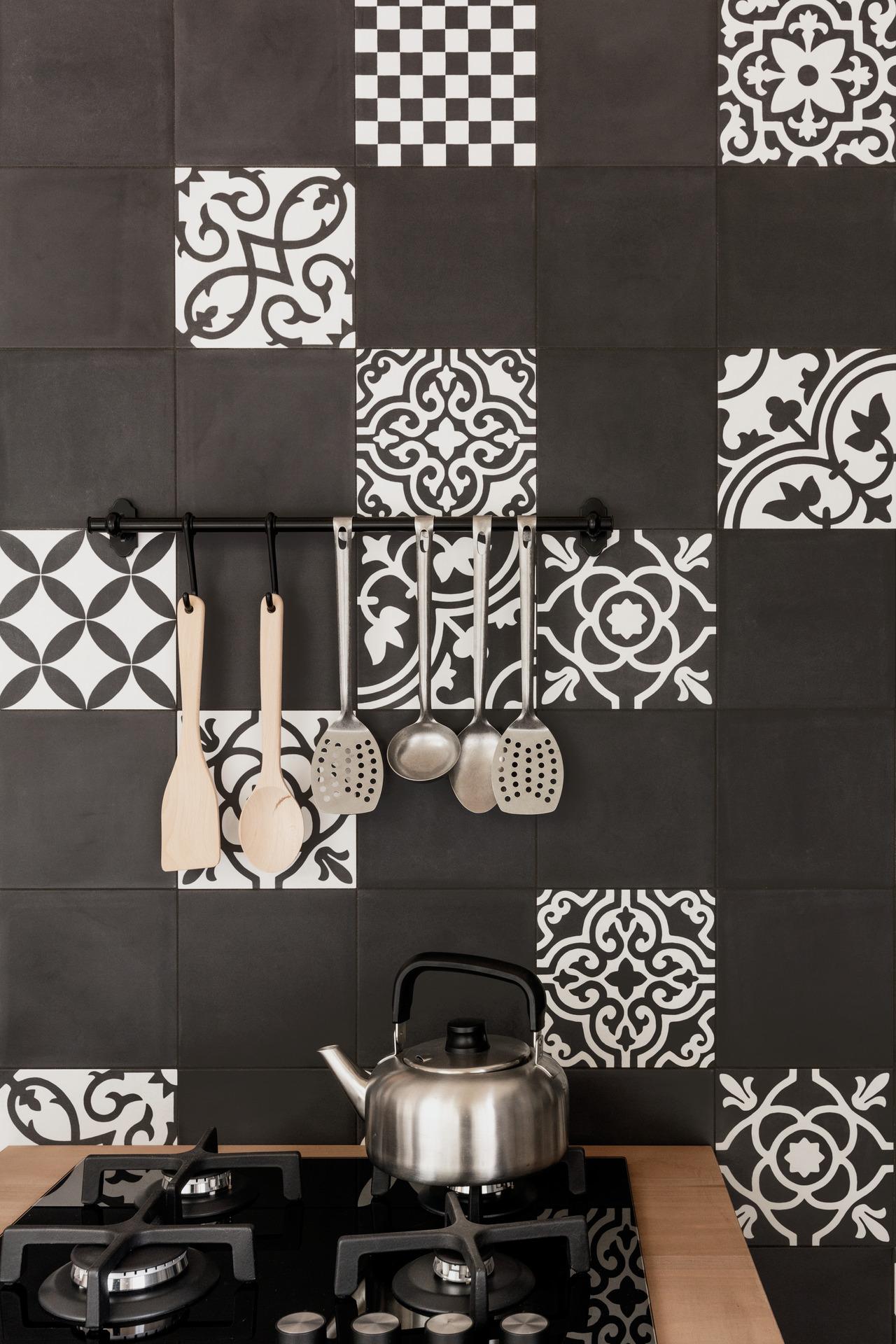 Fliese Patchwork Dekor Zementoptik schwarz Contrasti Antracite Decoro Mix Ragno by Marazzi