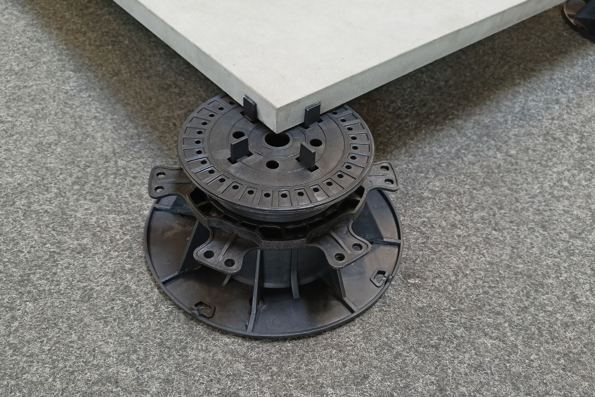 Stelzlager für Terrassenplatten höhenverstellbar mit 3mm Fuge "Prince"