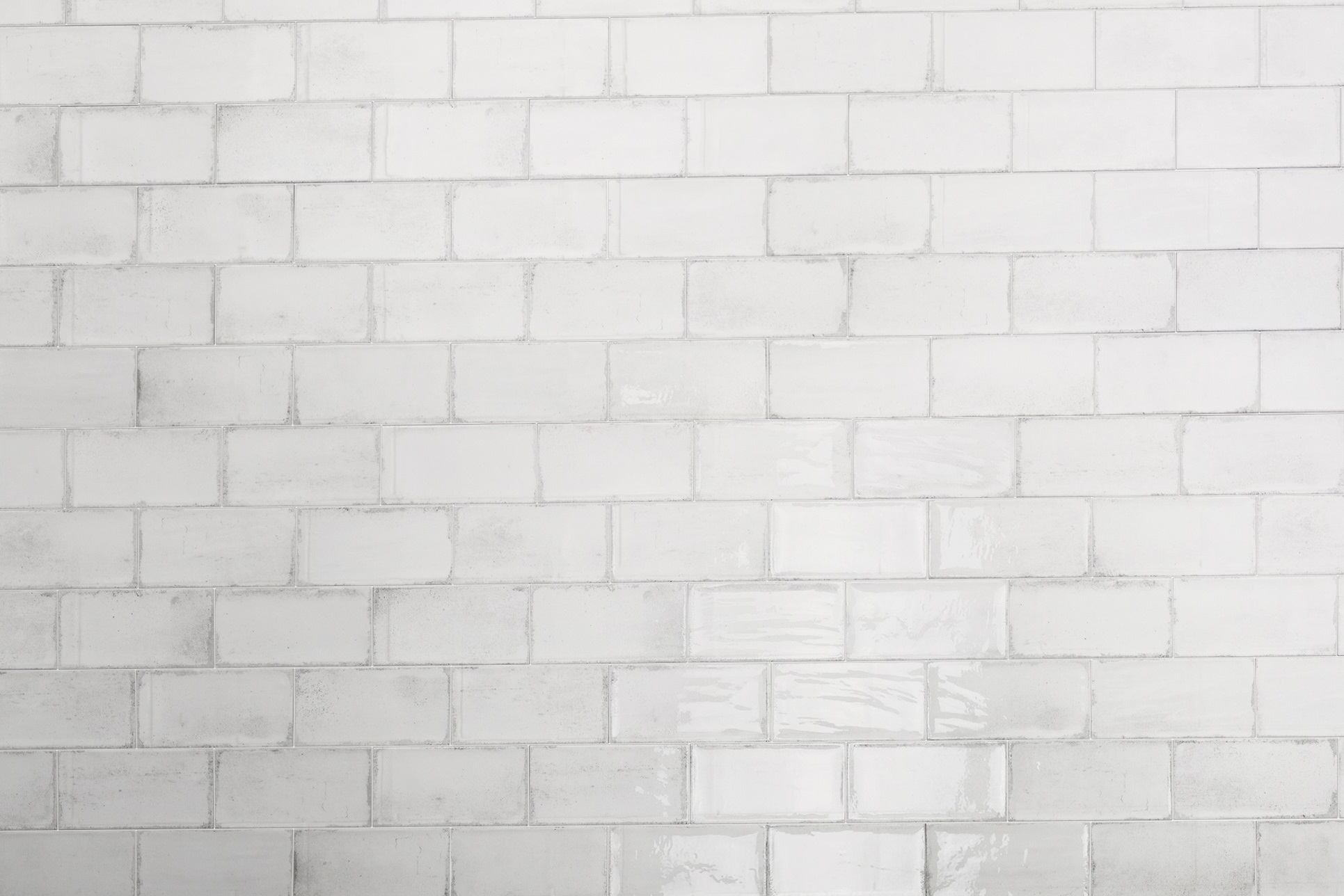 Wandfliese glasiert gewellt mediterran Retro Vintage weiß glänzend Vita Bianco Fabresa