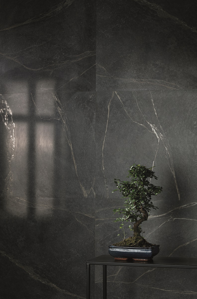 Fliese Speckstein-Optik schwarz matt Soap Stone Black Cercom