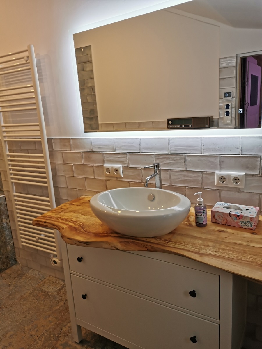 Wandfliese glasiert gewellt mediterran Retro Vintage weiß glänzend Vita Bianco Fabresa