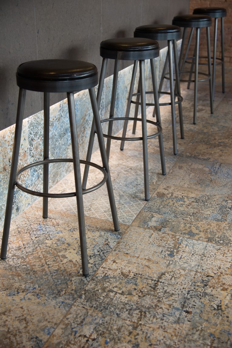 Fliese Ornamente Dekor Vintage Teppichoptik Carpet Vestige natural auch bekannt als Caresanablot