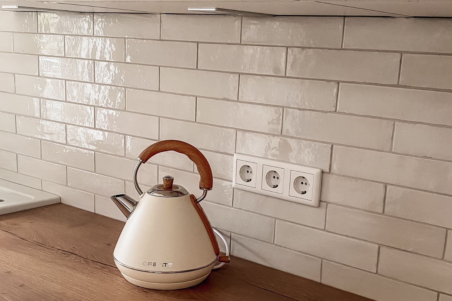 Look Bianco 6x24_Ragno weiße Fliese Fliesenspiegel Küche