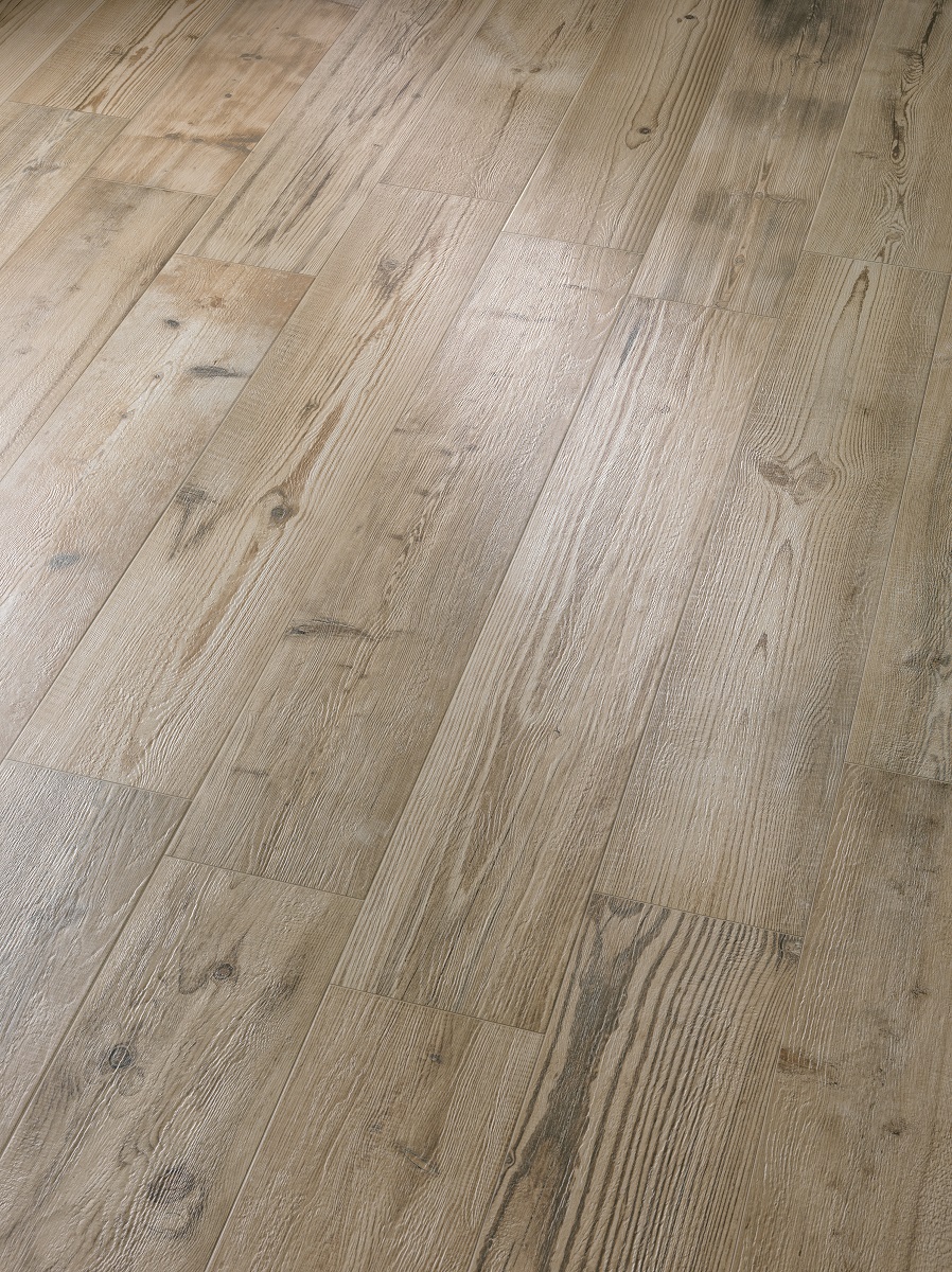 Fliese Holzoptik rustikal hellbraun kalibriert Cortina Natural