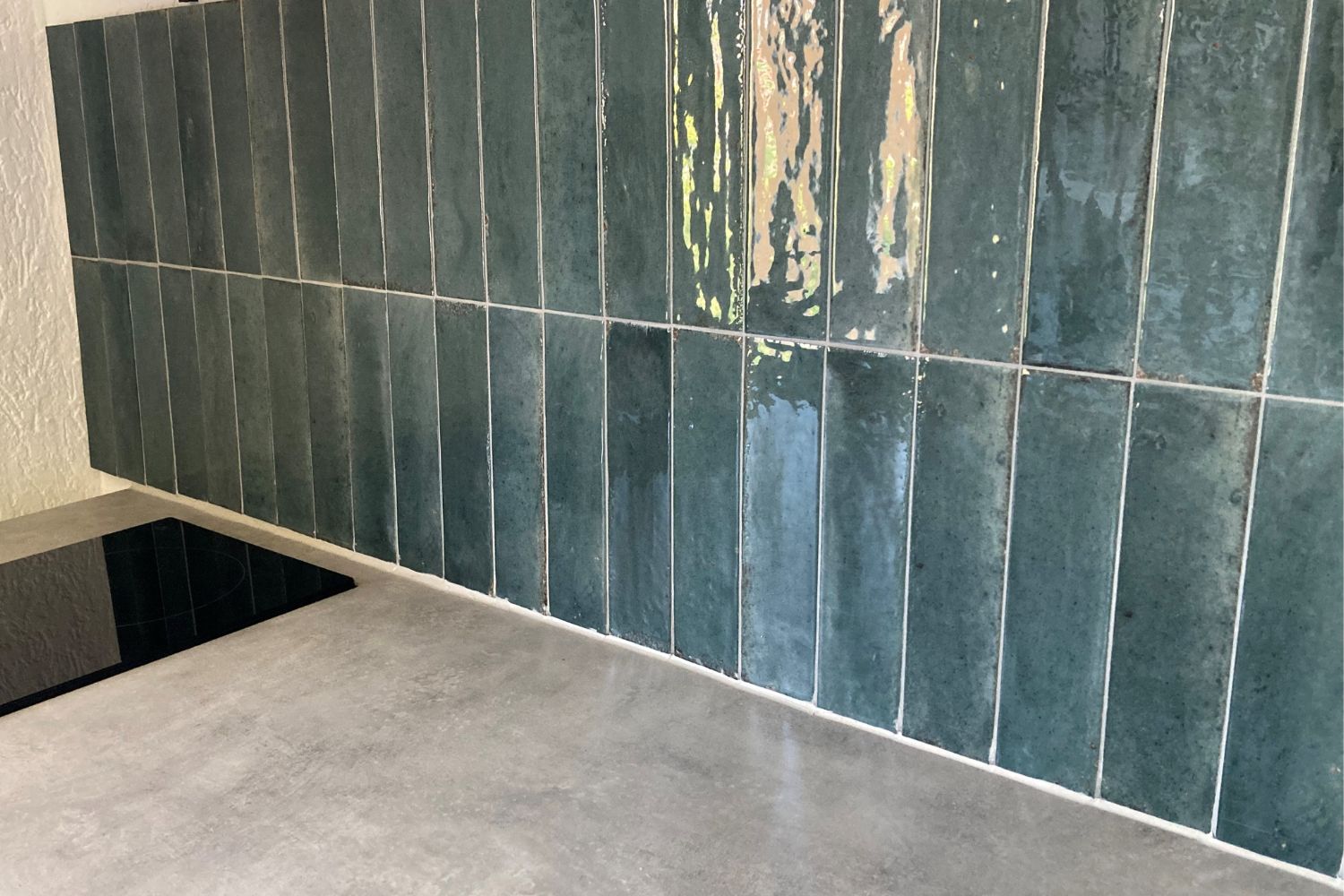 Fliese türkis glasiert unregelmäßige Oberfläche Look Ragno by Marazzi