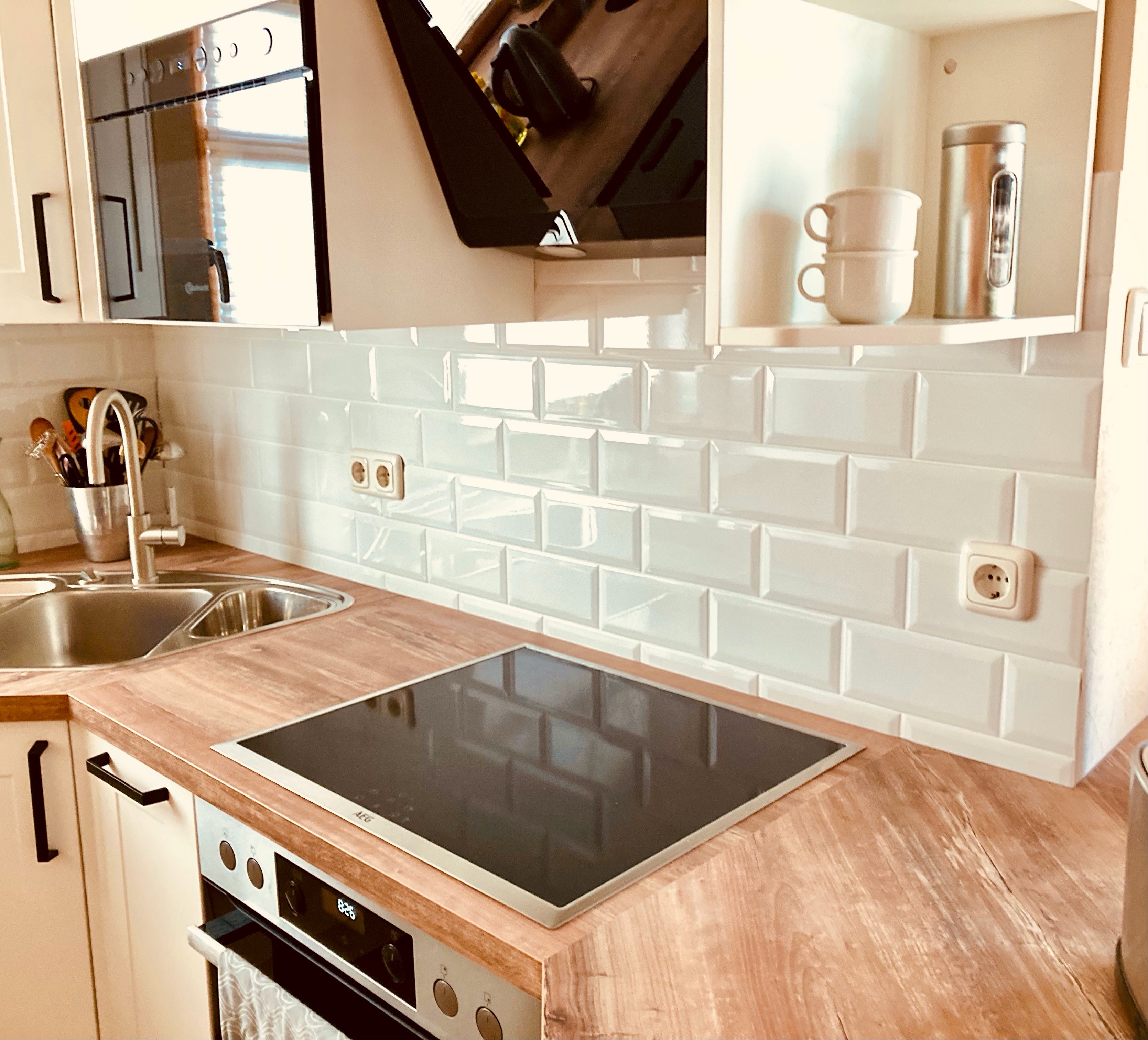 Metro Fliese Subway weiß glänzend  Küchenspiegel Wandfliese Küche Bad Facettenfliese Fabresa