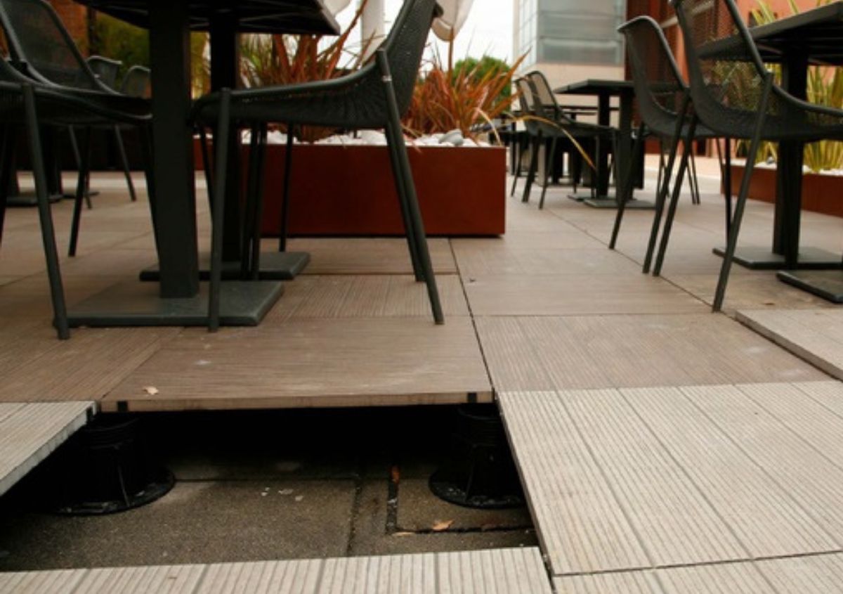 stelzlager-hoehenverstellbar-justierbar-plattenlager-drehen-terrasse-garten-dachterrasse-gartenterrasse-terrassenplatten-verlegen