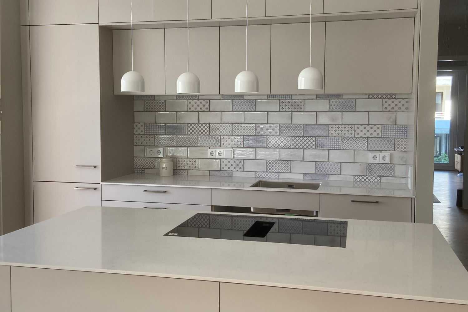 Wandfliese glasiert gewellt mediterran Retro Vintage weiß glänzend Vita Bianco Fabresa