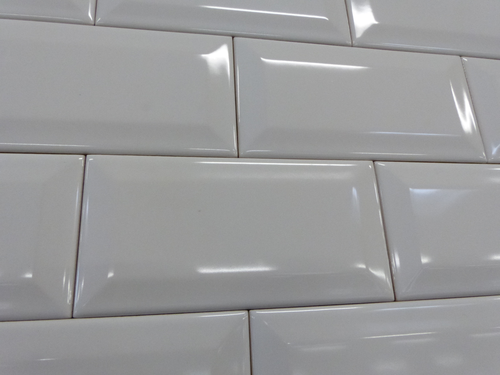 Metro Fliese Subway weiß glänzend  Küchenspiegel Wandfliese Küche Bad Facettenfliese Fabresa