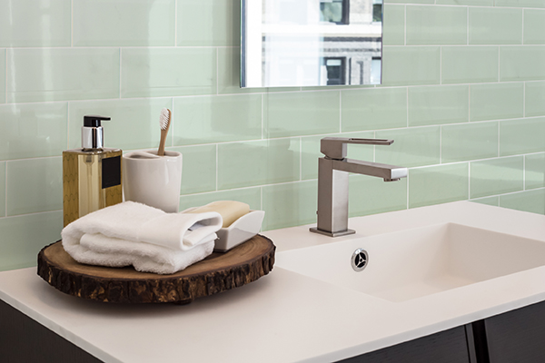 Metro Fliese pastellgrün glänzend 10x20 Subway Wandfliese Bad, Küche Facettenfliese Fabresa