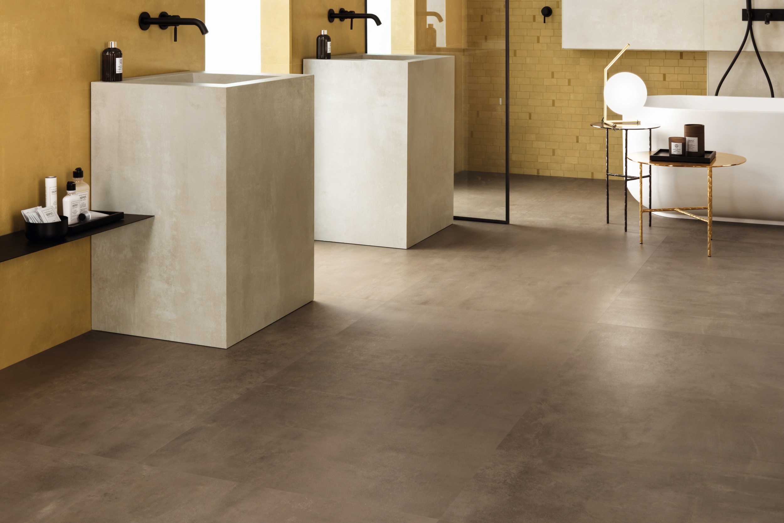 Fliese Betonoptik Atlas Concorde Boost Pro Taupe braun im Badezimmer