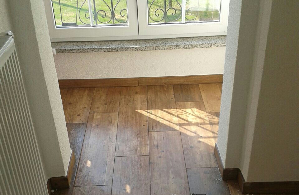 Fliese Vintage Holzoptik Eiche braun 24x95 "Meranti Roble"