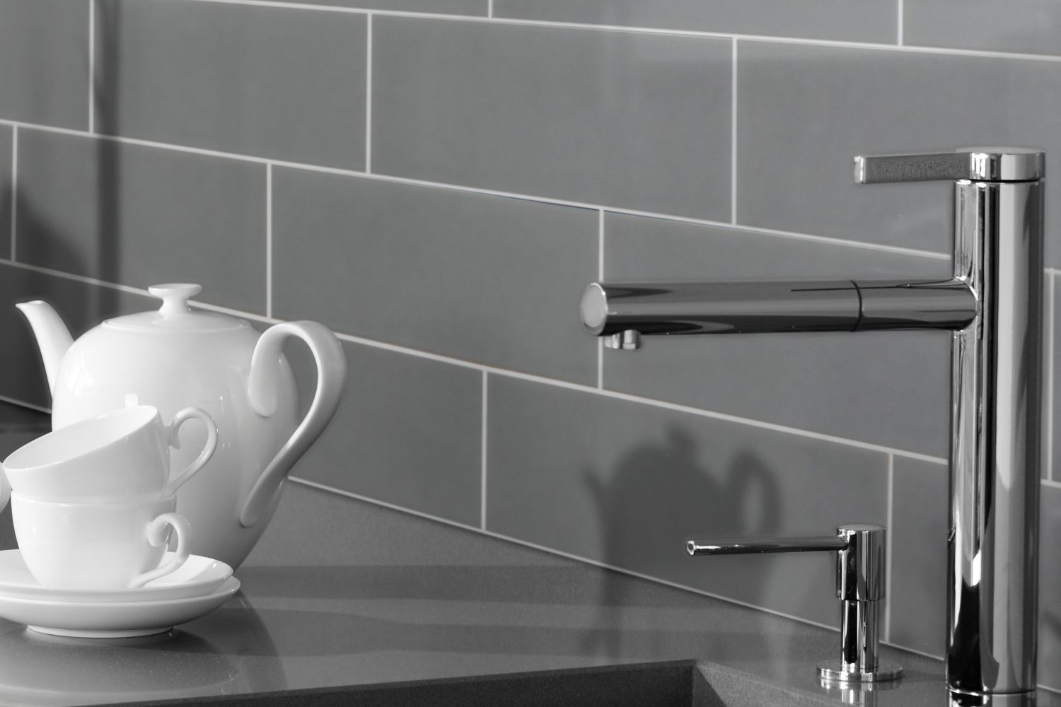 Metro Fliese dunkelgrau glänzend 10x20 cm Wandfliese grau