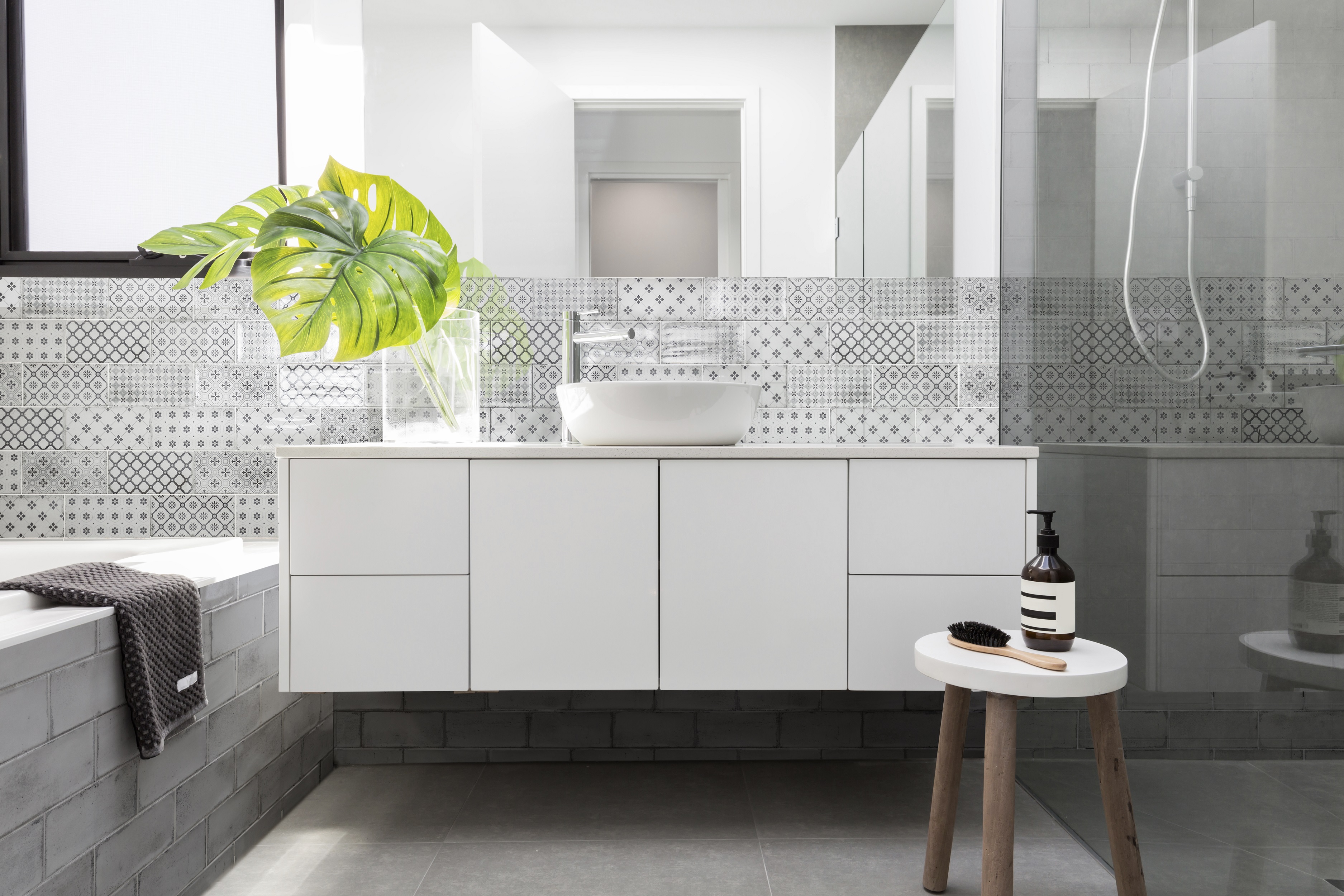 Dekorfliese Mix mediterran Retro Vintage grau glänzend Vita Nebbia Decor Mix Fabresa