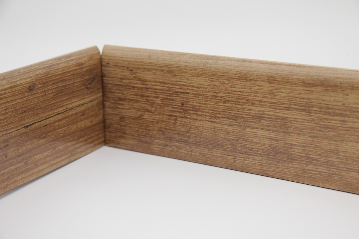 Fliesensockel Eiche-Holzoptik braun 7,5x120 cm "Meranti Roble"
