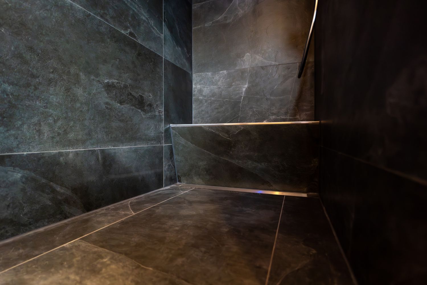 Fliese Schiefer Optik schwarz matt Großformat kalibriert 60x120cm Makai Marengo