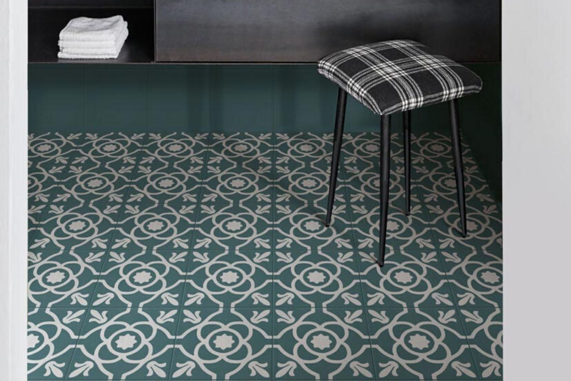 Fliese Patchwork Dekor Zementoptik petrol blau weiß Contrasti Tappeto 11 Ragno by Marazzi