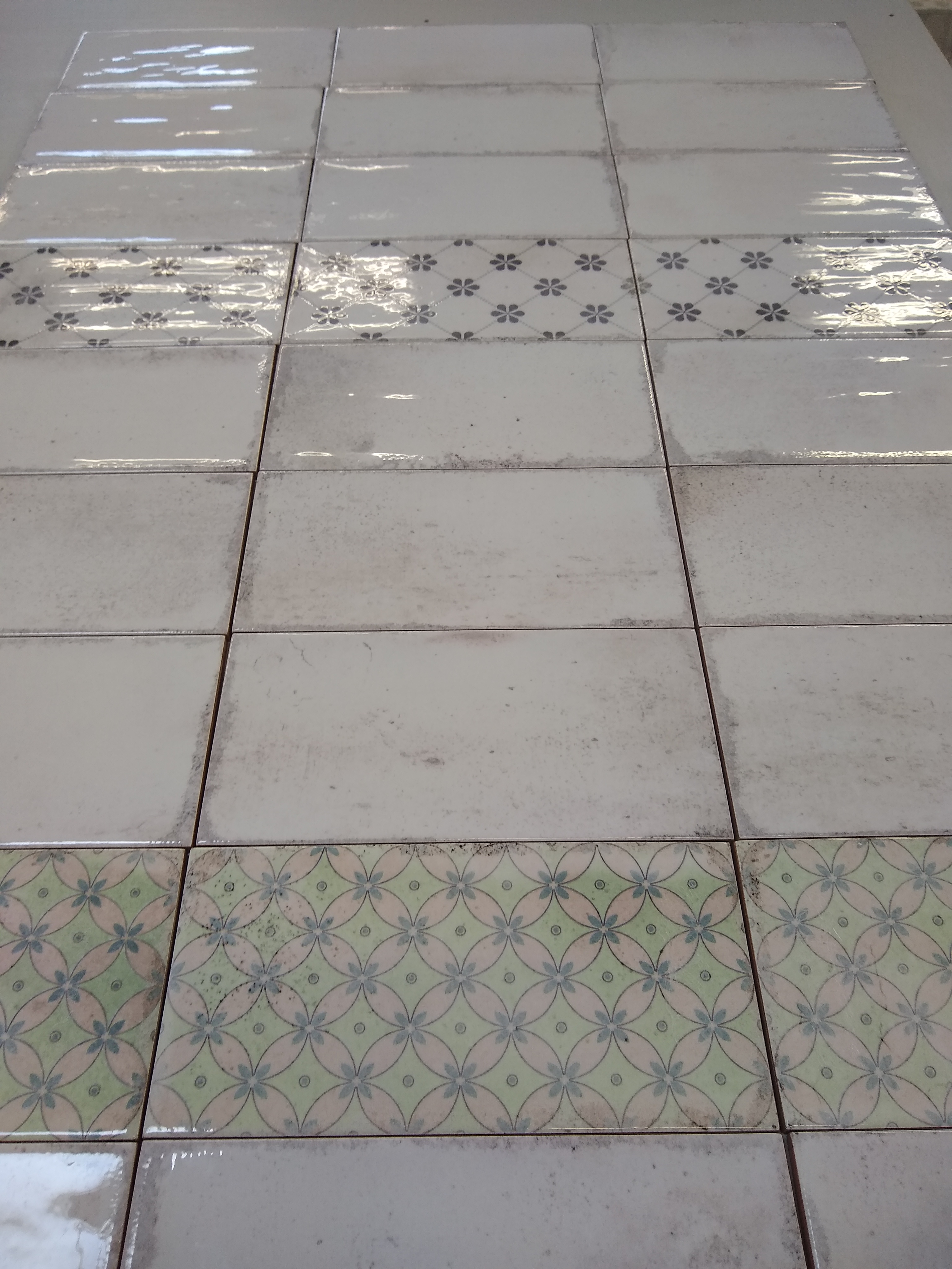 Wandfliese glasiert gewellt mediterran Retro Vintage weiß glänzend Vita Bianco Fabresa