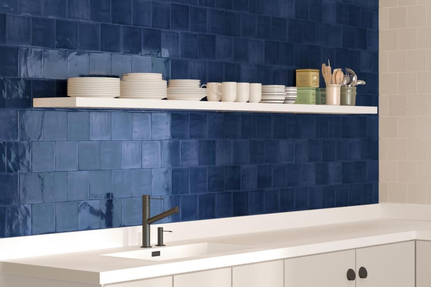 Zellige Wandfliese 15x15 cm "Marrakesh Glow Marino" blau glänzend