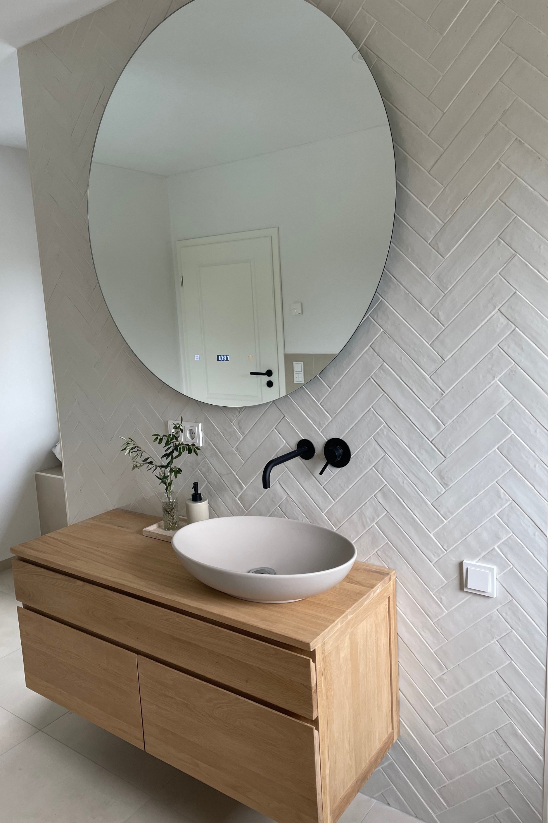 Fliese weiß glasiert unregelmäßige Oberfläche Look Ragno by Marazzi