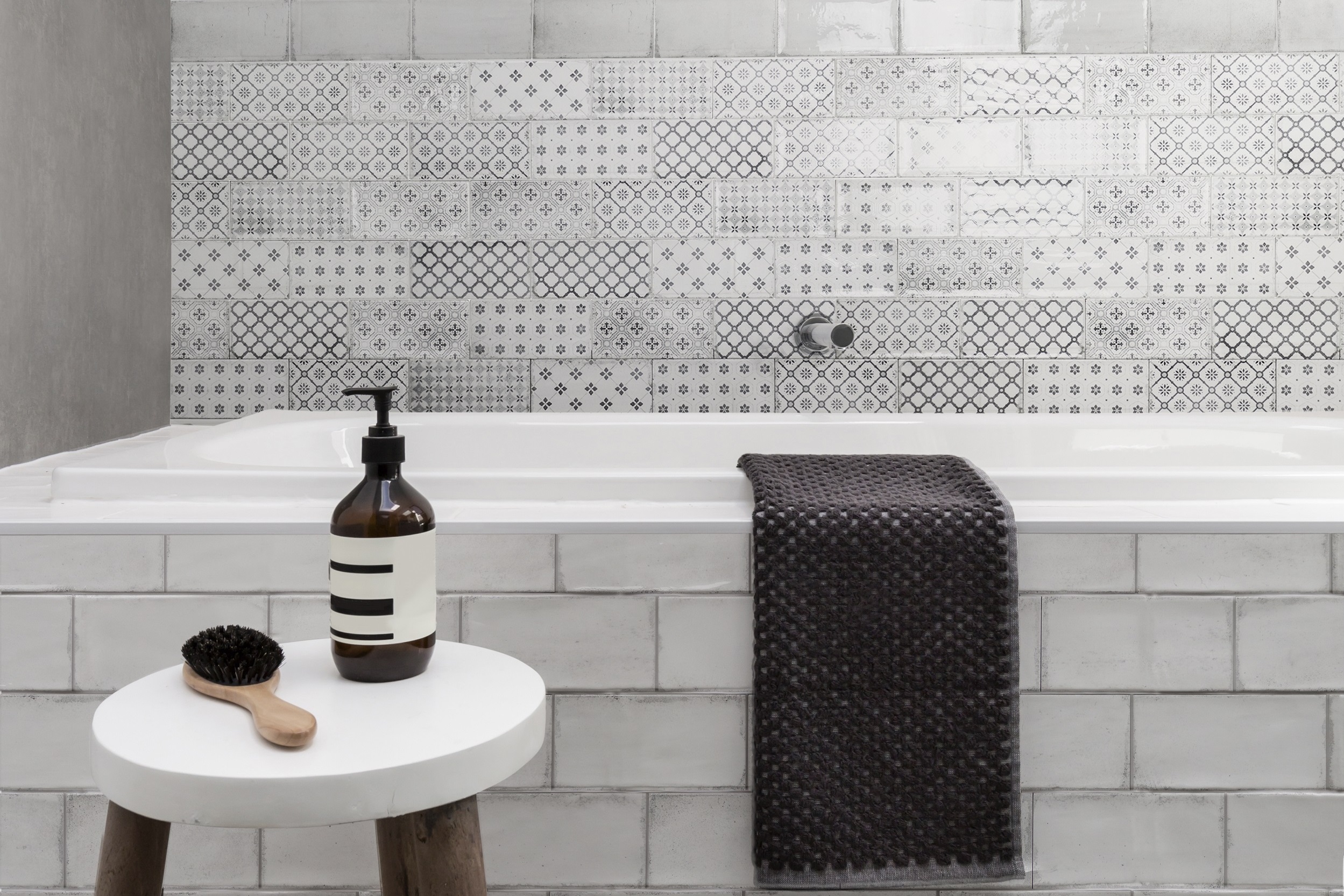 Dekorfliese Mix mediterran Retro Vintage grau glänzend Vita Nebbia Decor Mix Fabresa