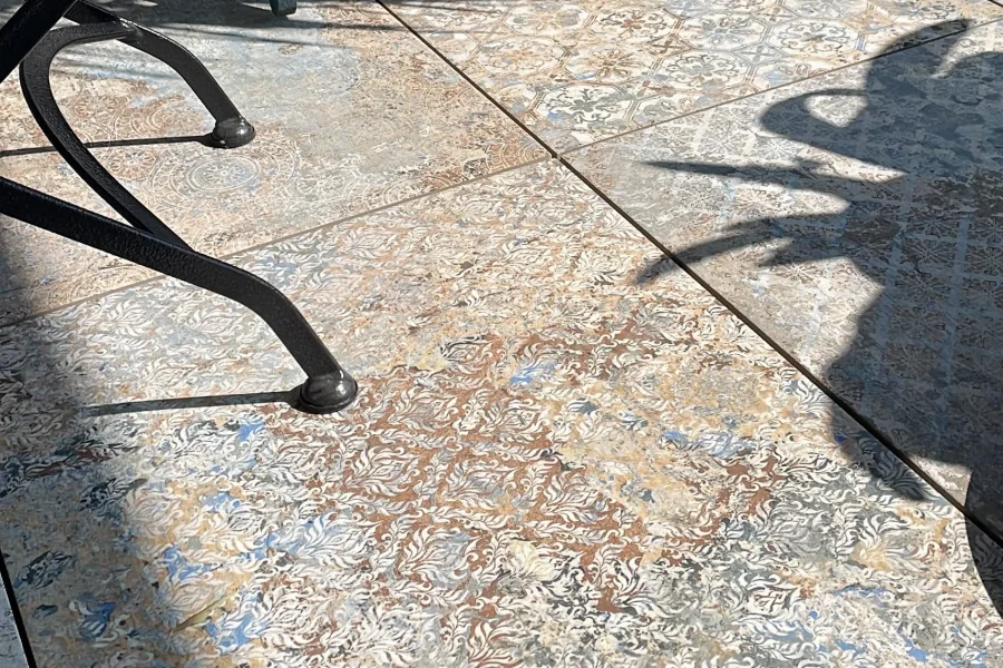 Terrassenplatte Vintage-Teppichoptik Carpet Vesigne mit mehrfarbiger Textiloptik