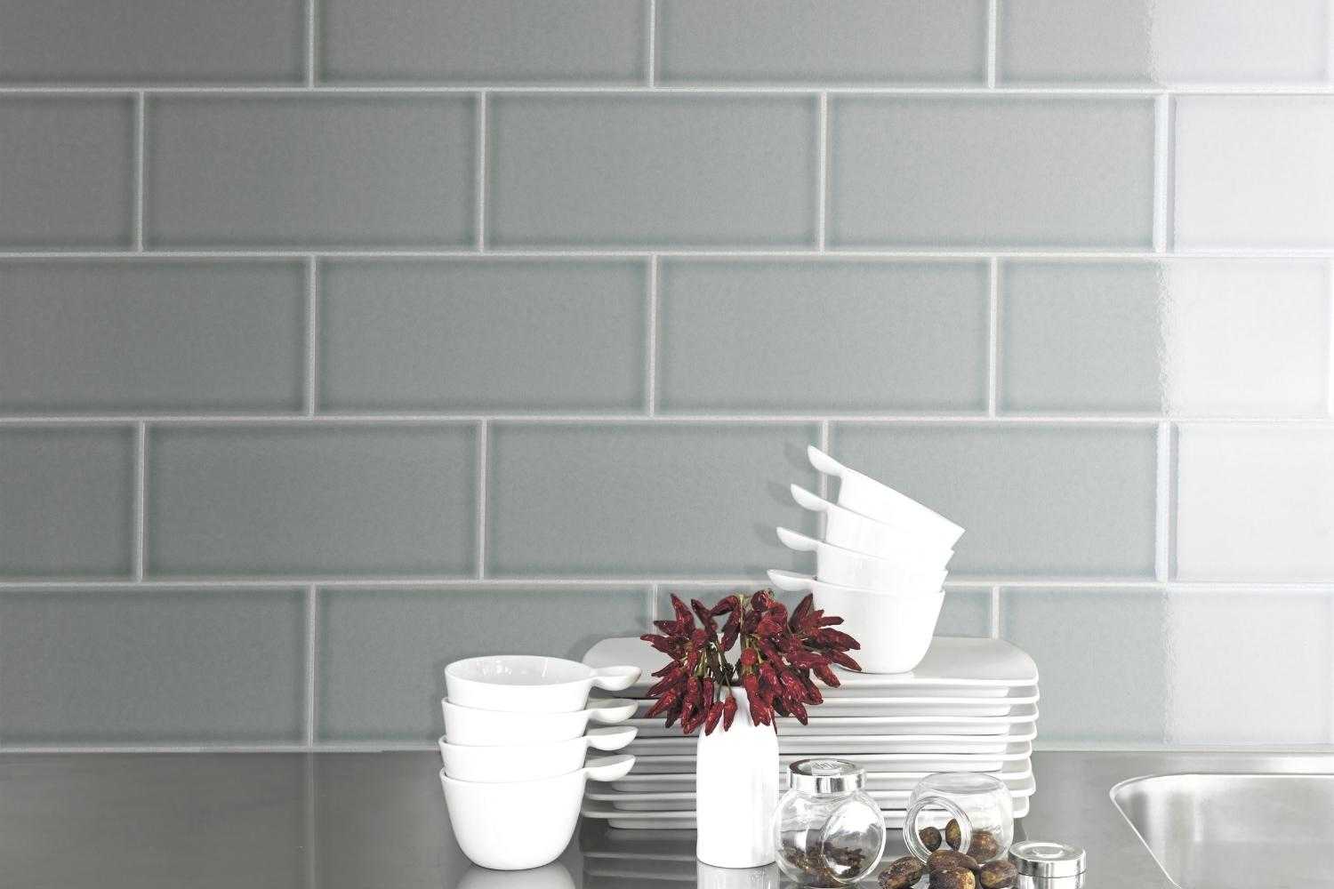 Metro Fliese krakeliert Craquelé Krakelee hellgrau glänzend 10x20 cm "Steel"