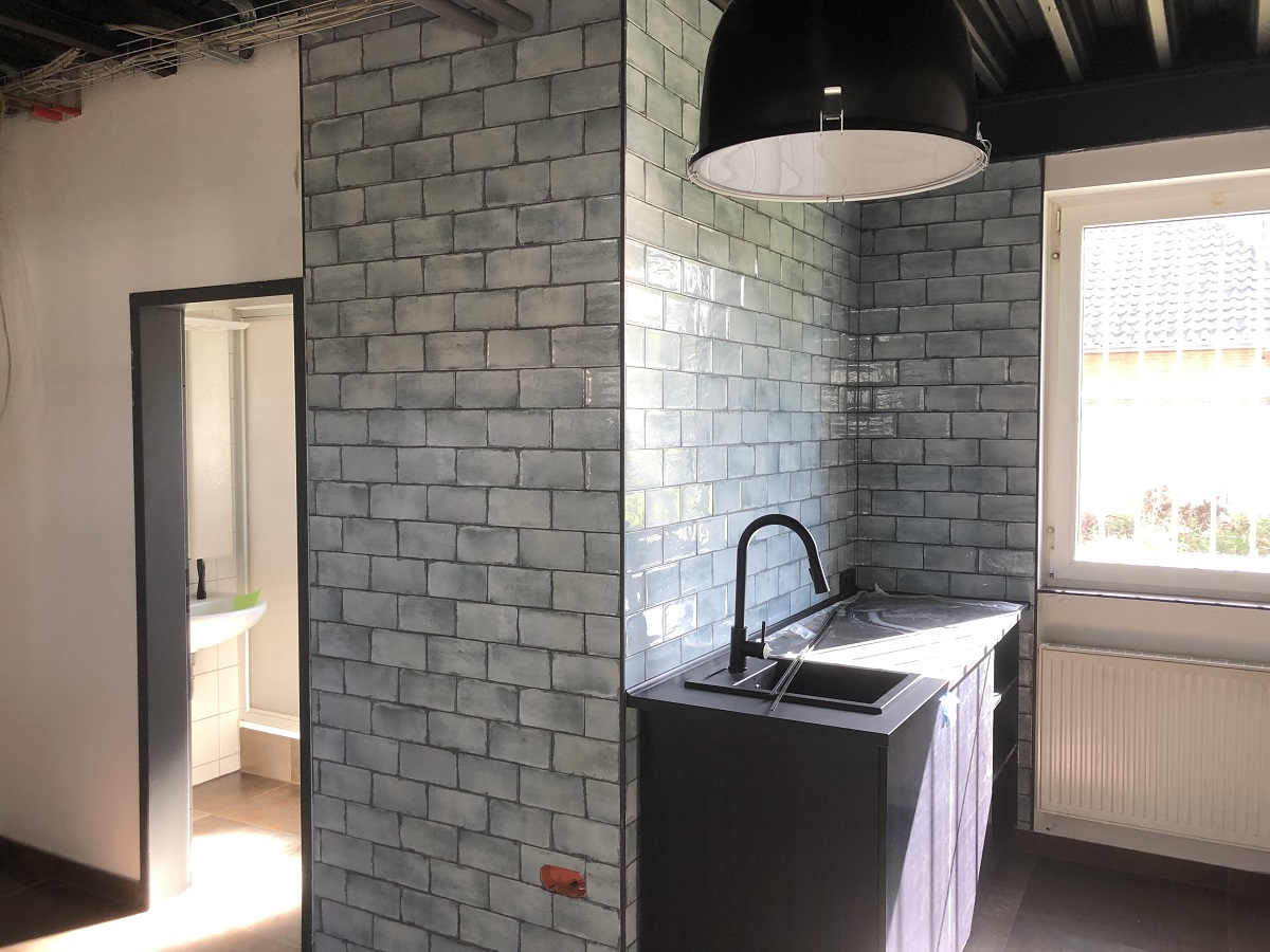 Wandfliese glasiert gewellt mediterran Retro Vintage blau türkis glänzend Vita Natura