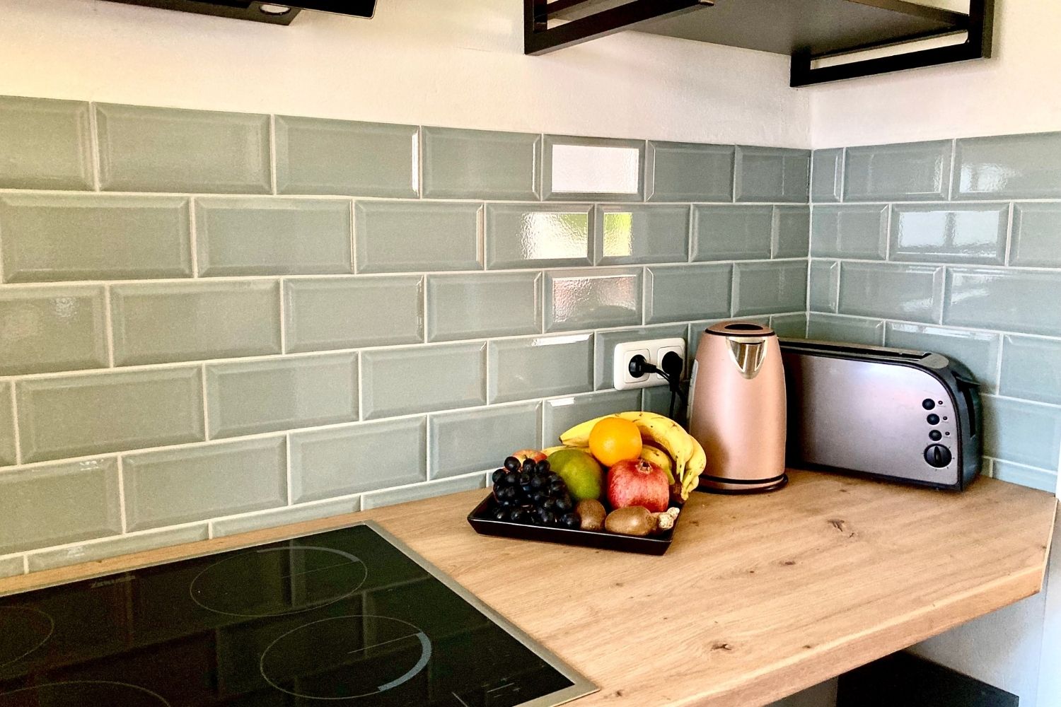 Metro Fliese Craquelé Krakelee antik grau-grün glänzend Facettenfliese