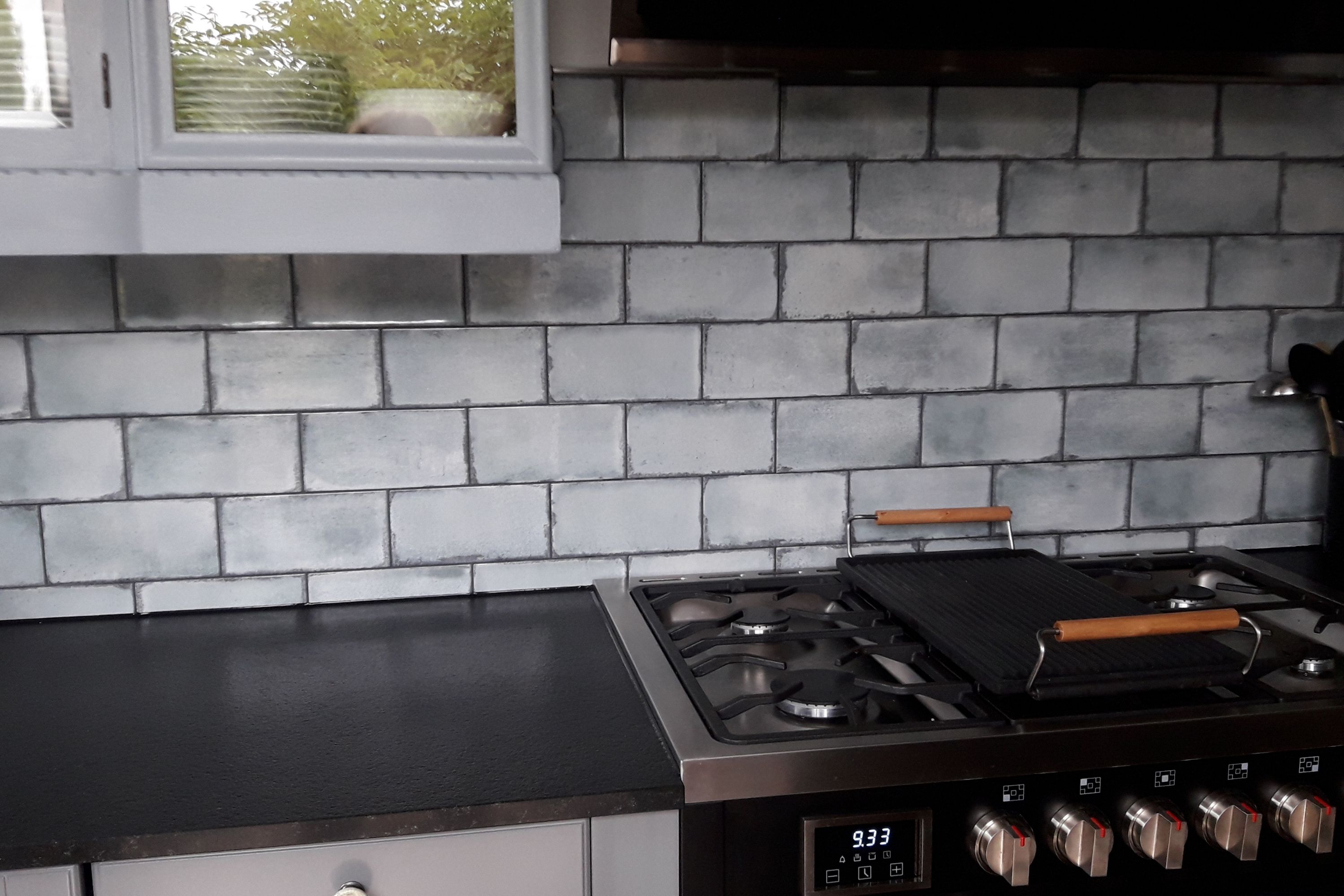 Wandfliese glasiert gewellt mediterran Retro Vintage blau türkis glänzend 10x20cm "Vita Natura"