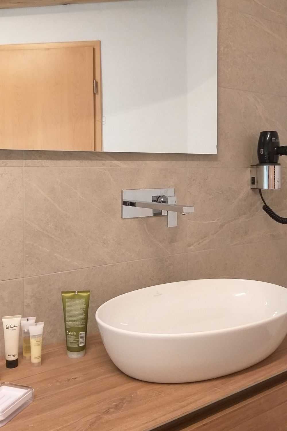 Fliese Speckstein-Optik weiß matt "Soap Stone White" Cercom