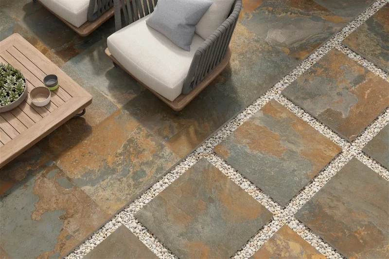 Terrassenplatte Feinsteinzeug Steinoptik rustikal rot braun Bor Musgo