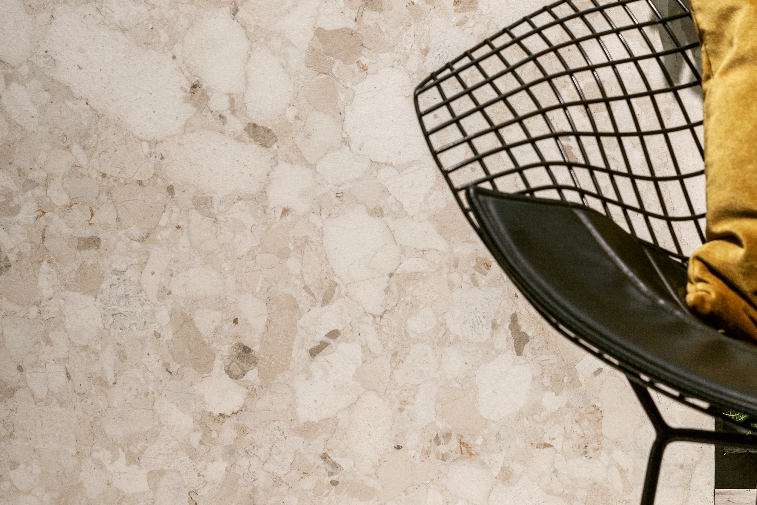 Terrazzo-Fliese große Steinoptik Veni Beige matt Bodenfliesen Wandfliesen Luxus