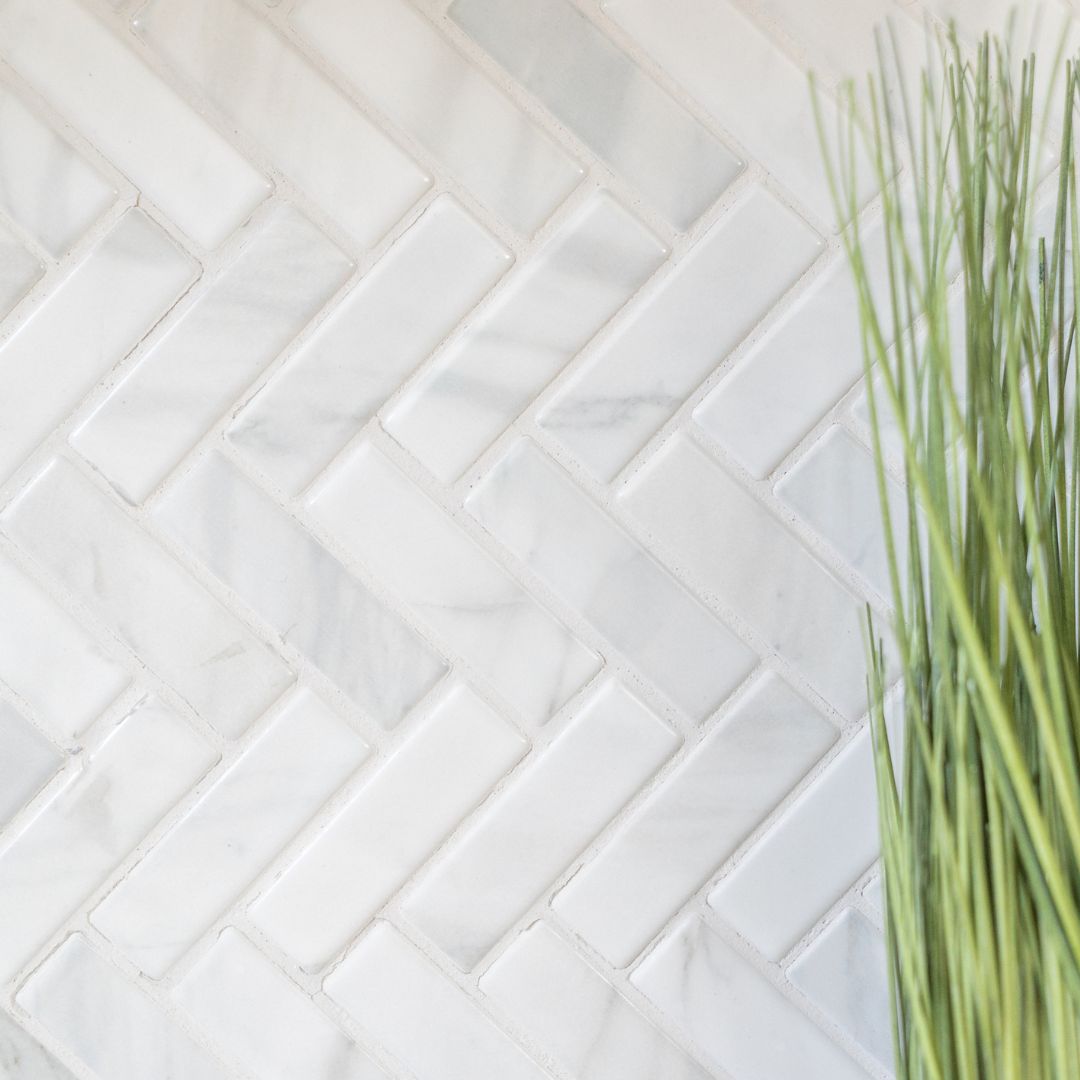 Mosaikfliesen Fischgrät Marmoroptik weiß matt 31,8x27,1 cm netzverklebt