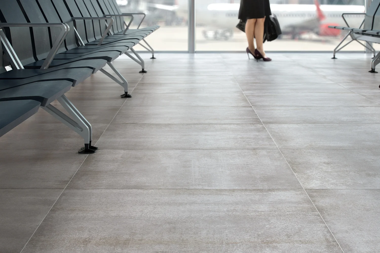 Fliese Metalloptik Melt Fog hellgrau