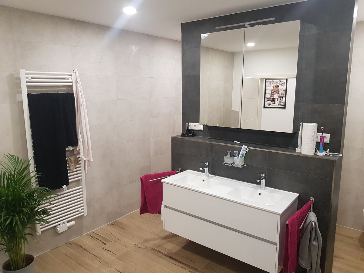 Fliese Betonoptik schwarz durchgefärbtes Feinsteinzeug kalibriert Patch Black Ragno by Marazzi