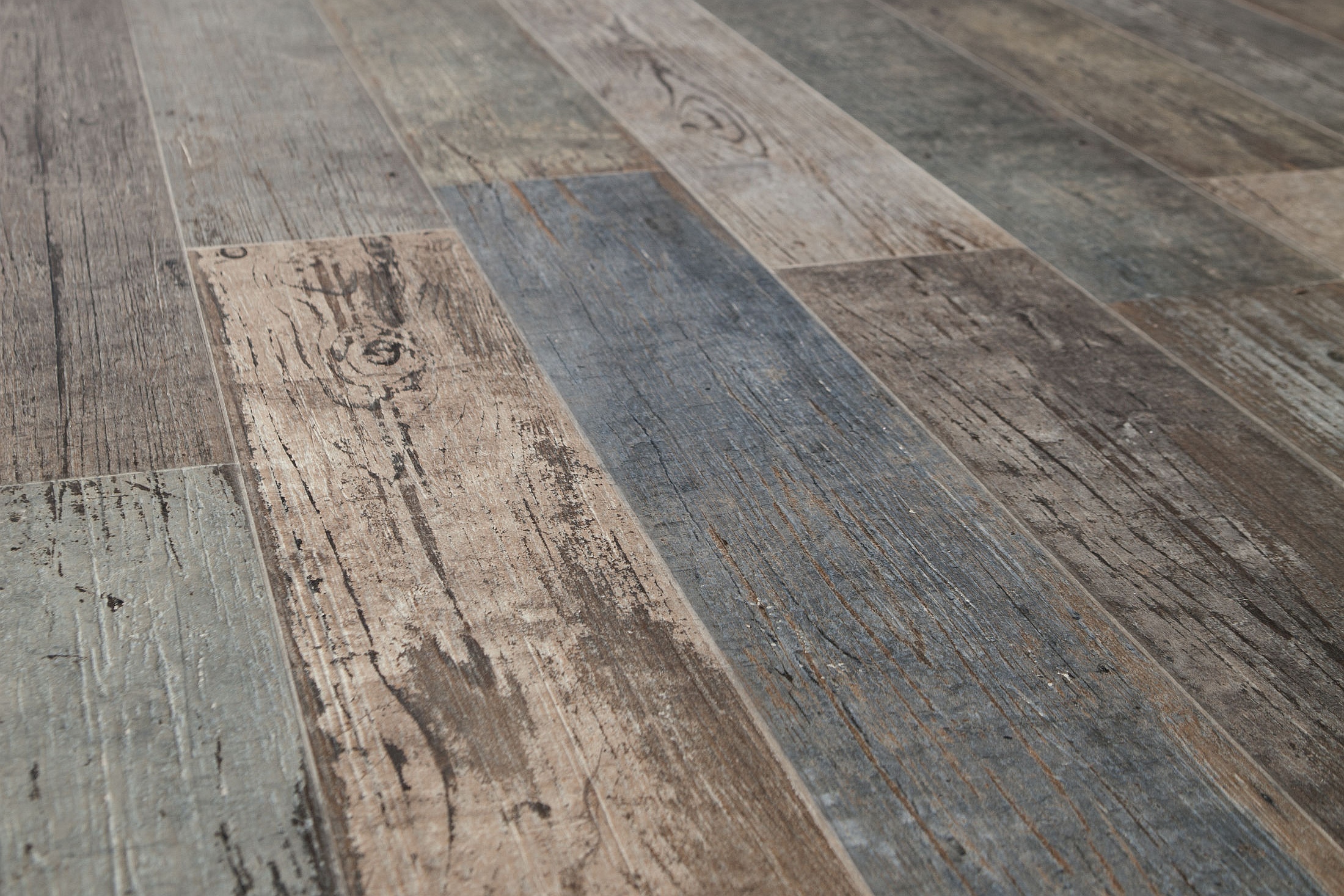 Fliese Vintage Holzoptik Blendart Mix Sant Agostino 15x120 cm Bodenfliese rustikal Scrapwood grau-braun-blau